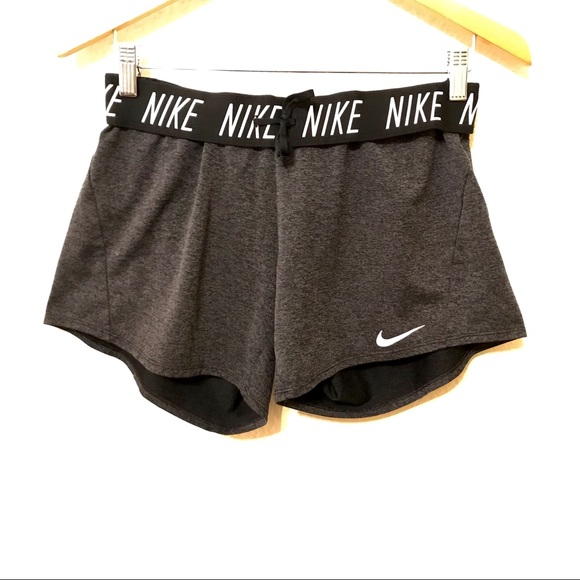 nike women's attk 2.0 tr5 training shorts